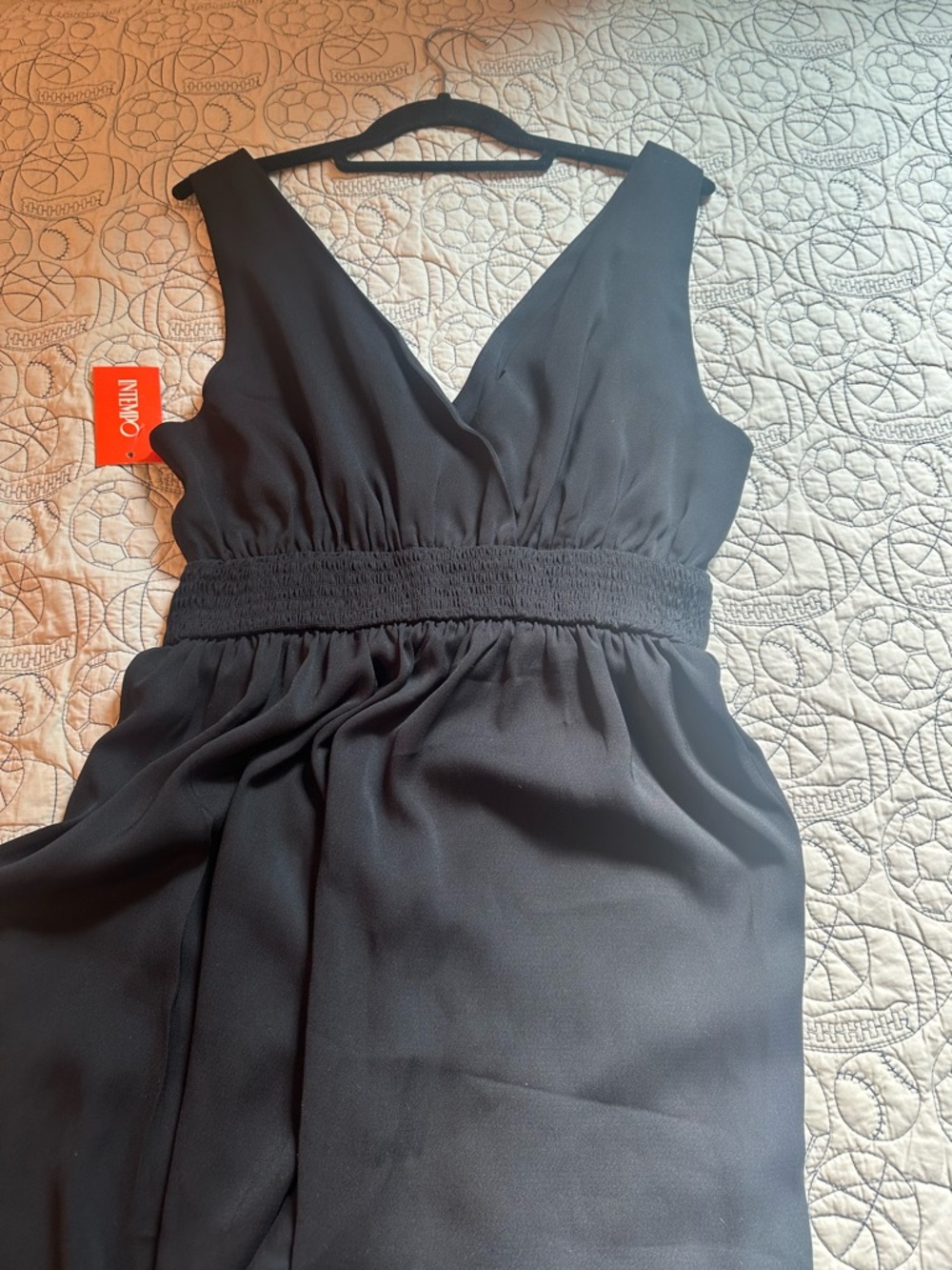 INTEMPO Classic Black V-Neck jumpsuit Dress with Defined Waist - Picture 5 of 5